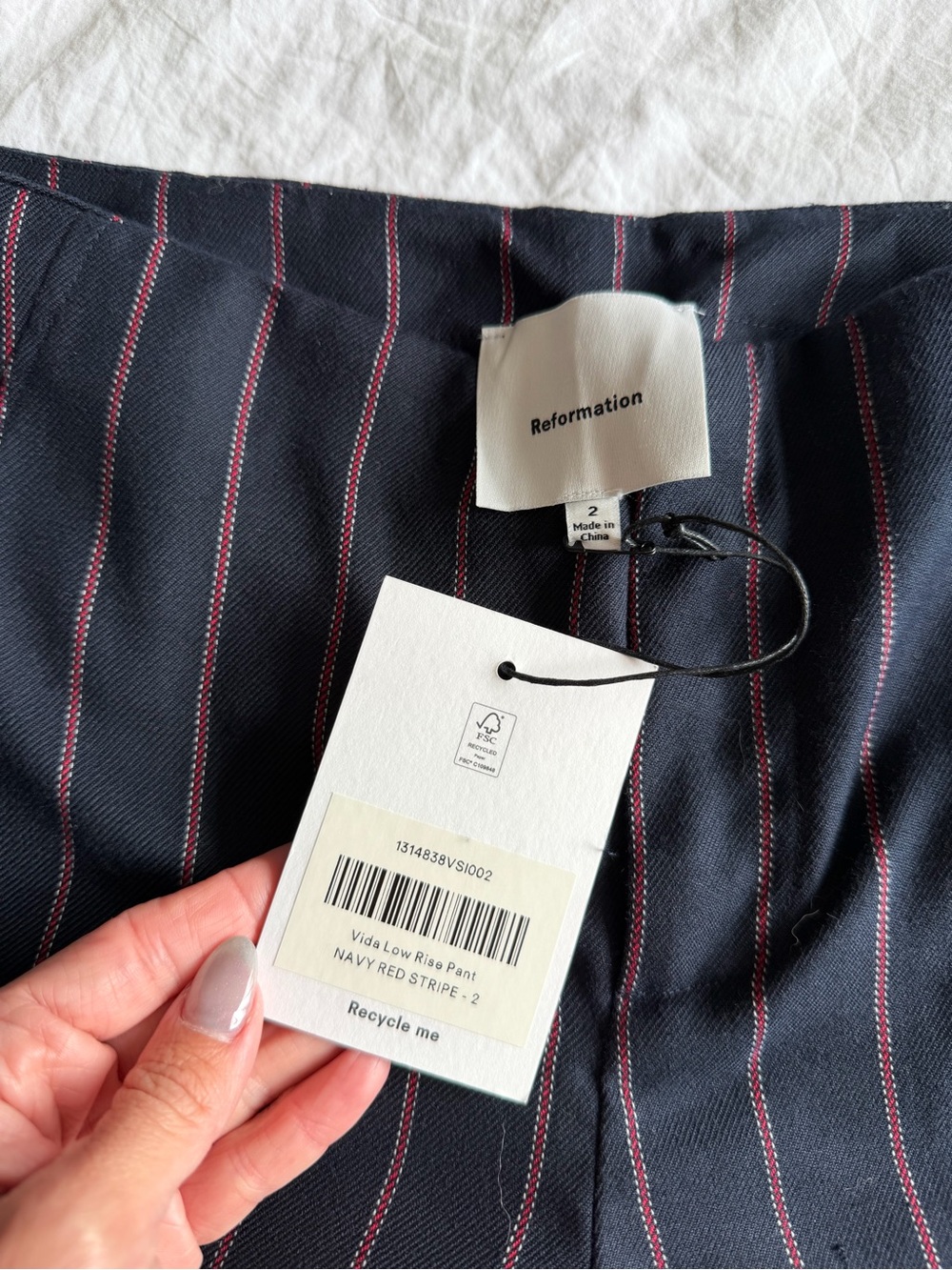 Reformation Low Rise Vida Pant - Picture 3 of 8